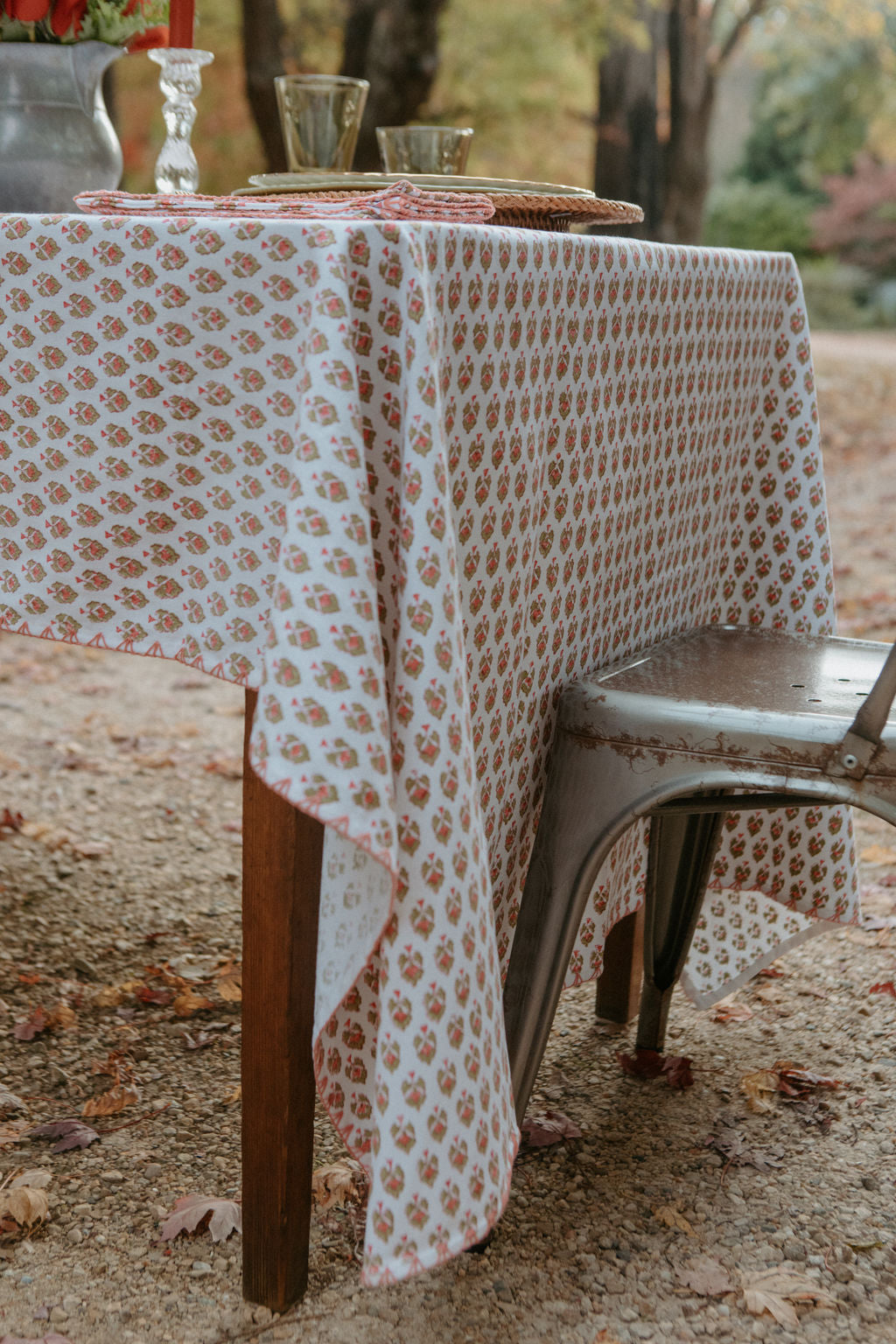 Trillium Lancaster - 6 ft Tablecloth