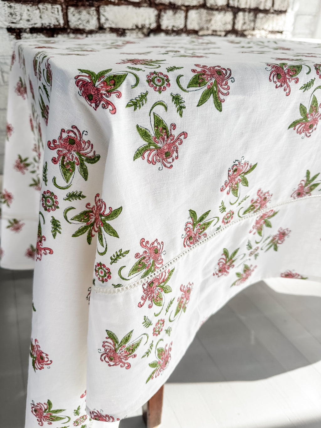Garden Pink and Green Tablecloth - Cotton | Linen Blend