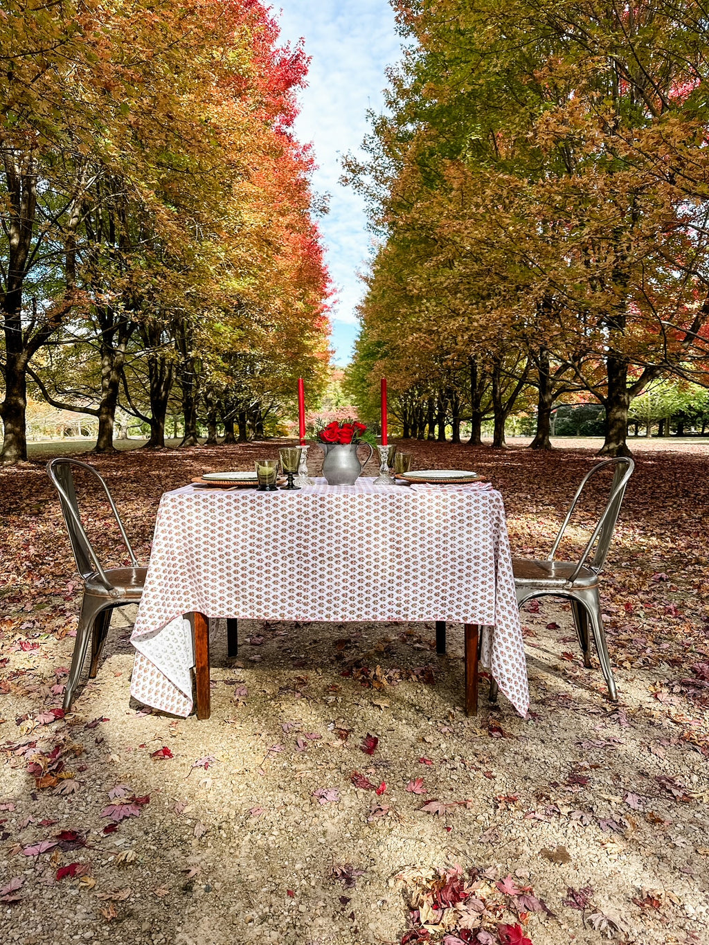 Trillium Lancaster - 6 ft Tablecloth