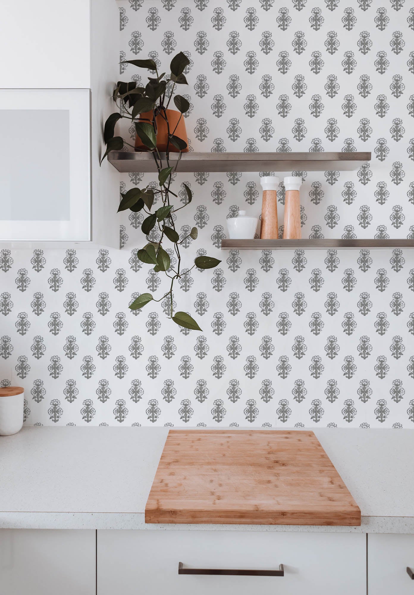 Talelayo Tern Gray Wallpaper